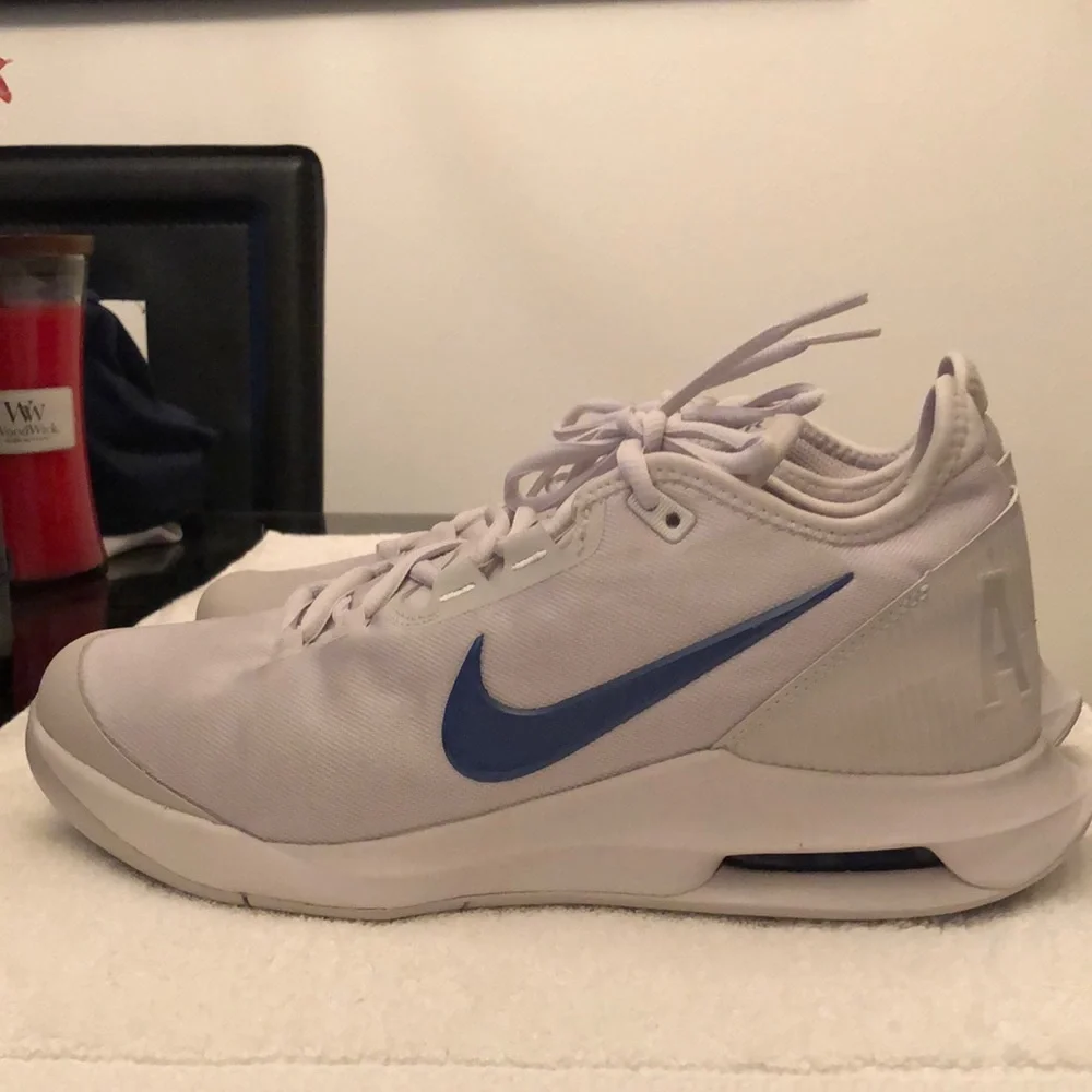 NIKE AIR MAX WILDCARD TENNIS SNEAKERS MENS SIZE 8.5